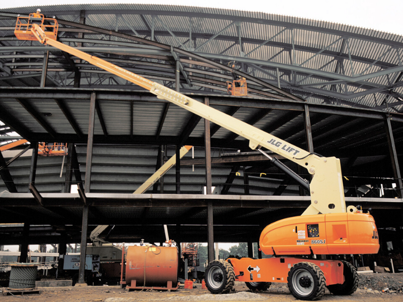28m Telescopic Boom Lift for hire in Auckland