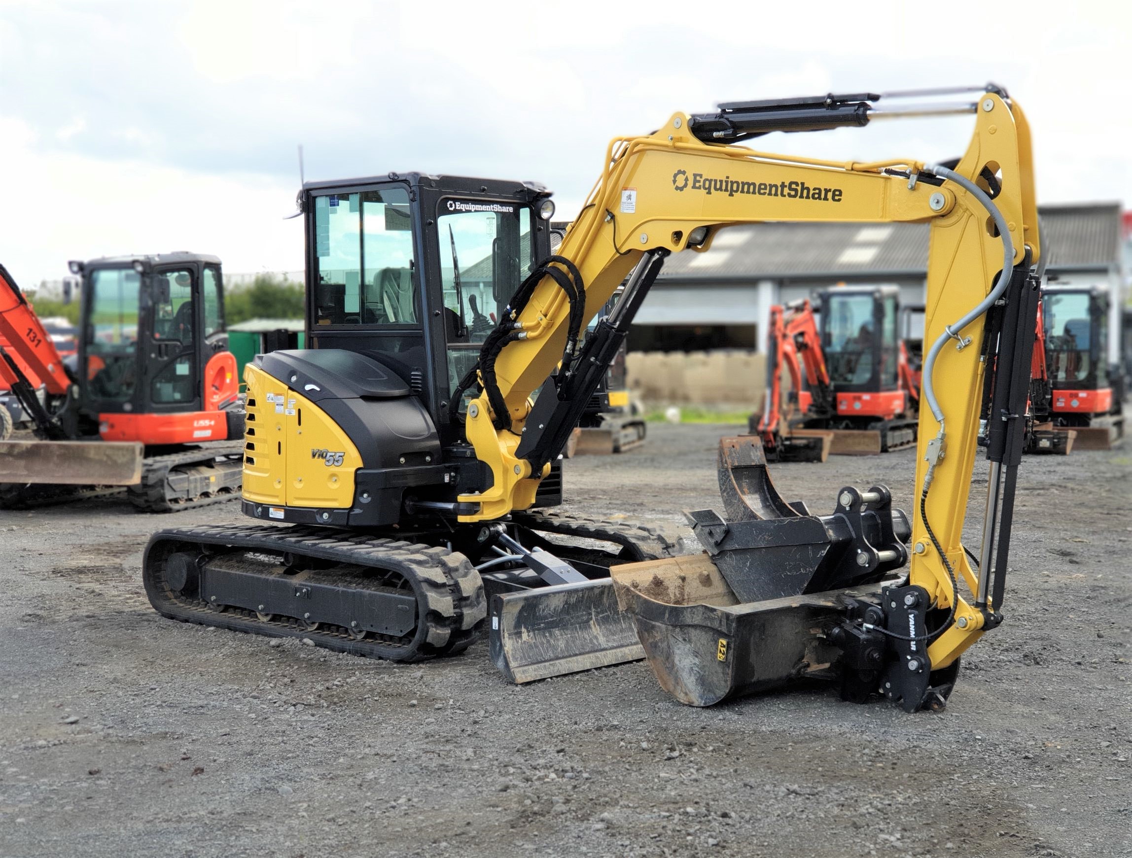 5.5T Excavator for hire in Auckland